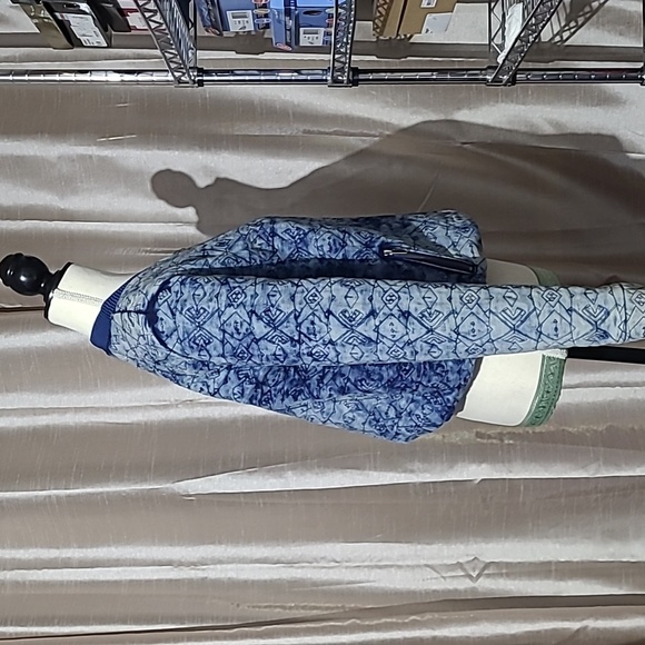 Previously loved MAISON SCOTCH QUILTED BOMBER JACKET - Picture 4 of 12